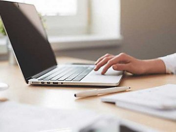 Для українських вчителів цього року придбають понад 60 тисяч ноутбуків