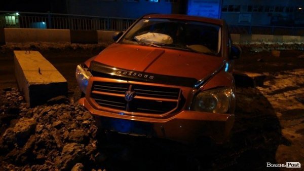 Аварія в Луцьку: дві розтрощені машини і постраждала