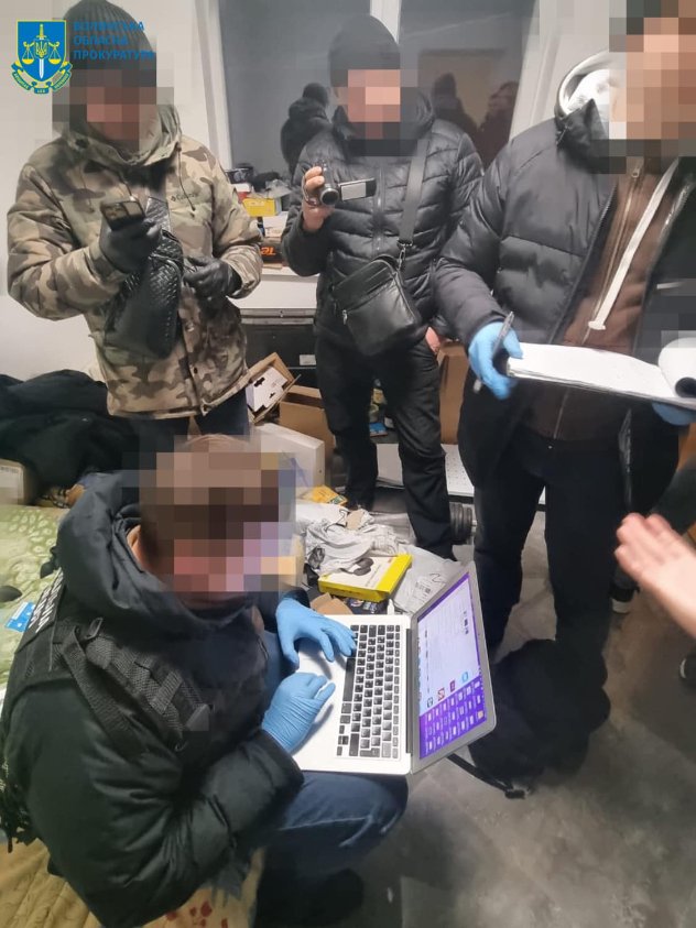 Надсилав фото порнографічного характеру: лучанина підозрюють в розбещенні 10-річної дитини