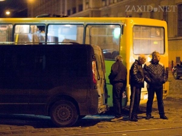 Смертельна аварія в Львові: загинула 19-річна дівчина. ФОТО. ВІДЕО