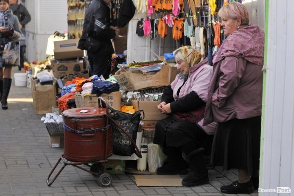 Завокзальний ринок. БУДНІ МІСТА