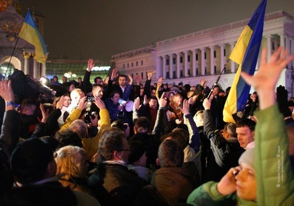 Як Кличко, Тягнибок і Яценюк мітингували на Євромайдані. ФОТО