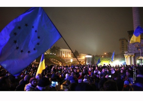 Як Кличко, Тягнибок і Яценюк мітингували на Євромайдані. ФОТО