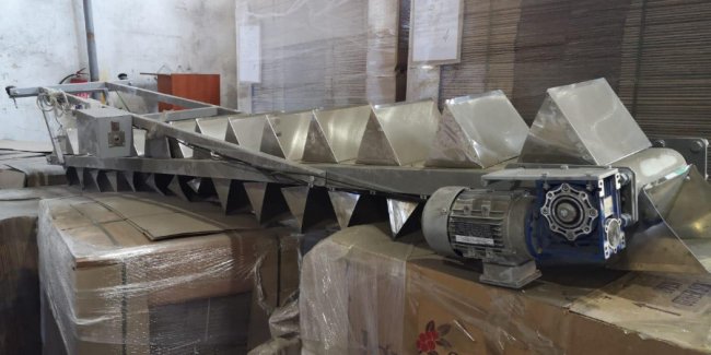 На Волині у підпільних цехах в антисанітарних умовах виготовляли продукти харчування. ФОТО