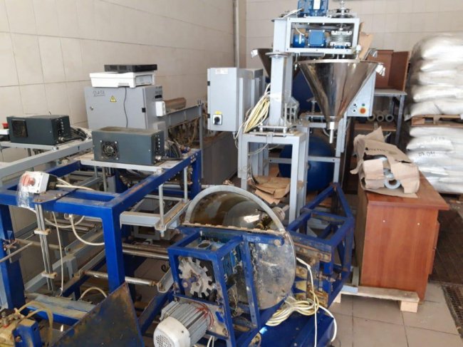 На Волині у підпільних цехах в антисанітарних умовах виготовляли продукти харчування. ФОТО