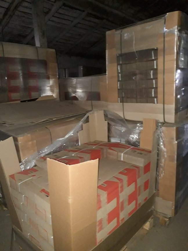 На Волині у підпільних цехах в антисанітарних умовах виготовляли продукти харчування. ФОТО