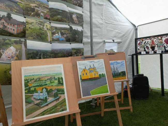 У Боратині на фестивалі зібрали понад півмільйона гривень на автівку для військових громади