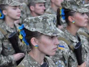 В Україні дівчатам дозволять вступати до військових ліцеїв