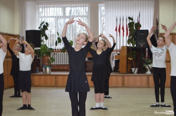 Танцювальний Луцьк. Ансамбль народного танцю «Радість» 