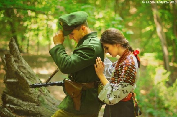 Інтернет «порвала» українська етнічна еротика. ФОТО