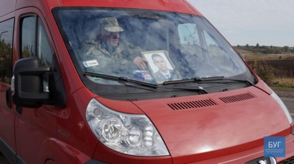 У Нововолинськ привезли тіло військового Олександра Смирнова