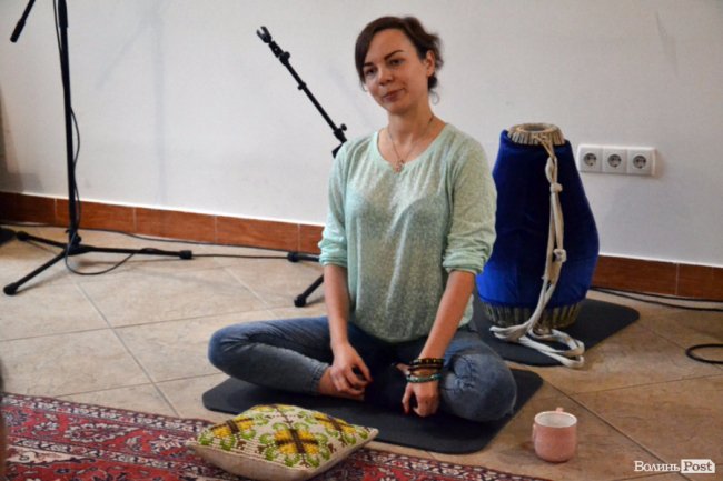 Тусівка для йогів: як у Луцьку медитували та просвітлювалися