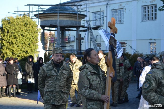 Загинув у день народження: Луцьк попрощався з воїном Віктором Лахаєм. ФОТОРЕПОРТАЖ