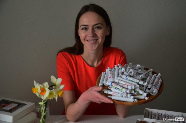 Депутатка Луцькради створює корисні солодощі, а весь прибуток спрямовує на армію. ФОТО 