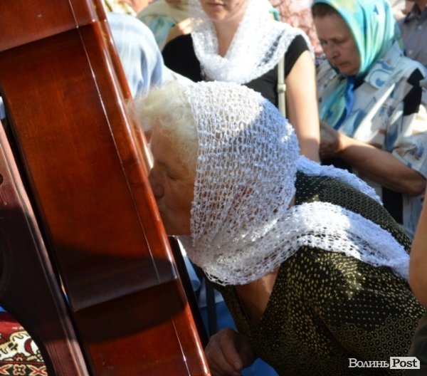 До Луцька привезли цілющі святині. ФОТО