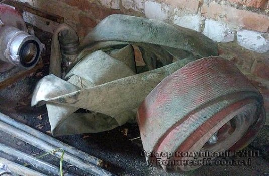 На Волині поліцейські виявили групу бурштинокопачів із Рівненщини. ФОТО