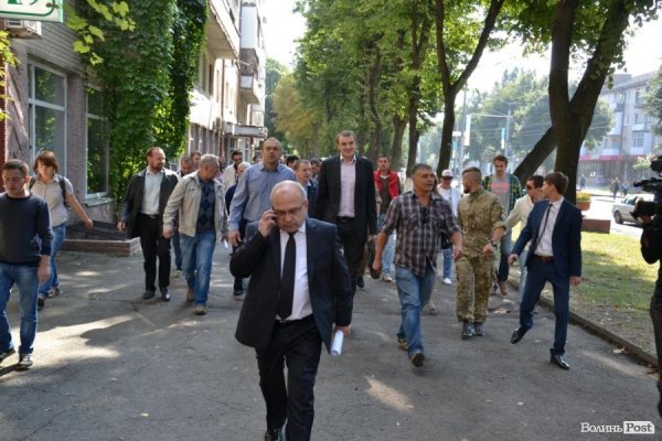 Як революціонери «гуляли» з губернатором Волині. ФОТО