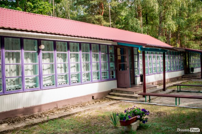 Незабутні знайомства і розваги: як діти з Луганщини провели день у таборі на Світязі. ФОТО