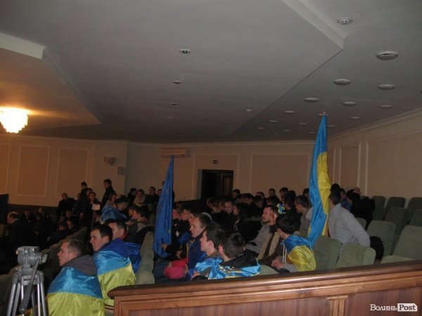 Депутати Волиньради «зірвали» «євроінтеграційну» сесію. ФОТО. ВІДЕО