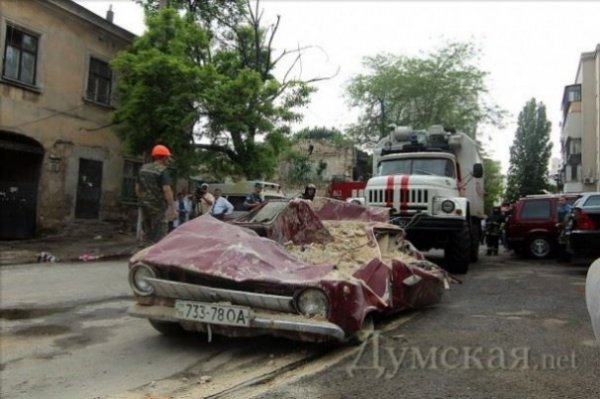 В Одесі обвалився будинок. ФОТО. ВІДЕО