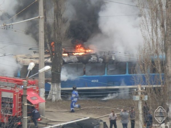 В Одесі згорів трамвай. ФОТО. ВІДЕО