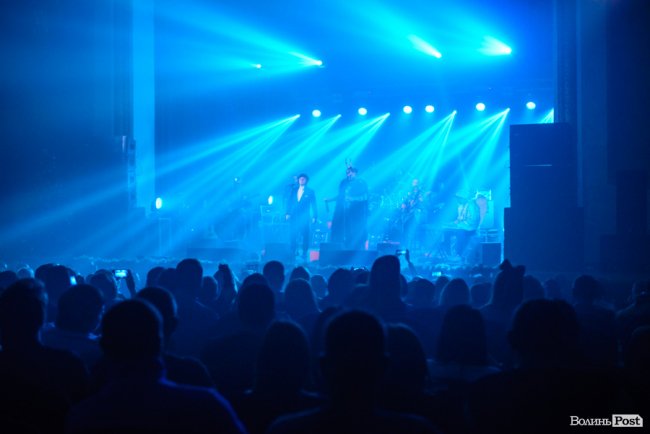 Гурт «Танок на Майдані Конґо» приїхав у Луцьк із вертепом. ФОТО