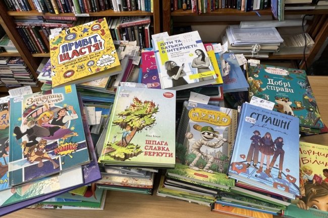Луцькі бібліотеки отримали велику партію українських книг