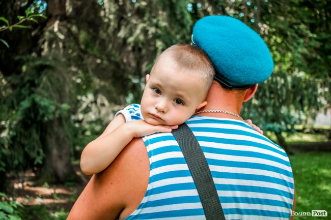 У Луцьку вшанували десантників. ФОТО