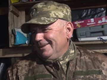 Сержантські лички замість учительства: у волинській теробороні служить директор школи. ВІДЕО