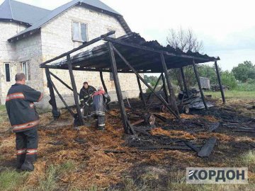 У селі на Волині полум’я знищило будівлю дотла