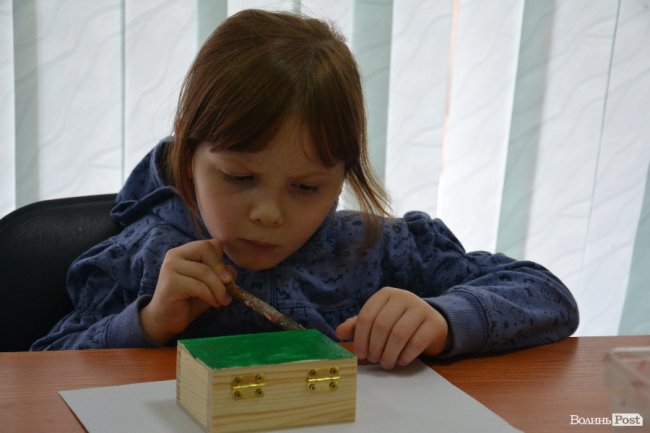 Як у Луцьку розважають дітей переселенців. ФОТО