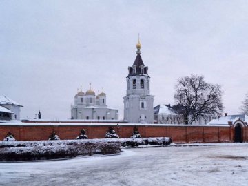 СБУ проводить обшуки у  Зимненському монастирі УПЦ МП на Волині 