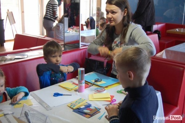 У Луцьку почали готувати подарунки до Великодня. ФОТО