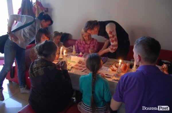 У Луцьку почали готувати подарунки до Великодня. ФОТО