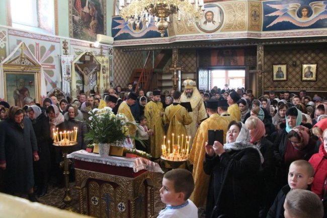 У храмі на Волині вперше відбулася архієрейська служба. ФОТО