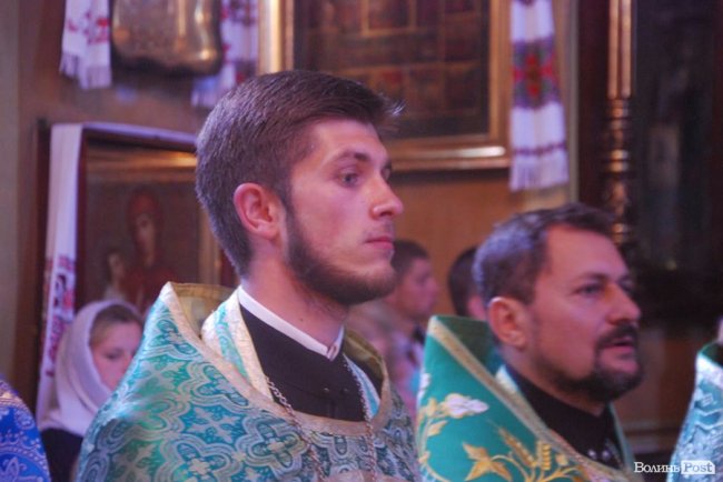 Фото випускного у Волинській духовній семінарії