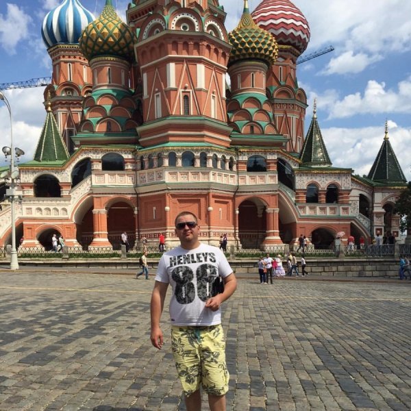 Головний освітянин Володимира «відмазав» своїх дітей-зрадників. ВІДЕО