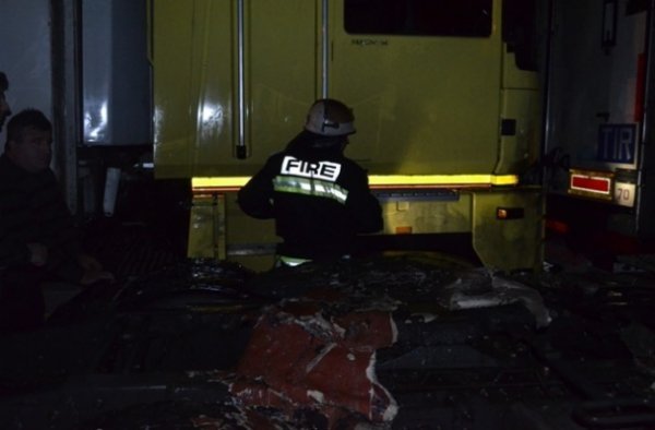 У Севастополі горів пором із людьми. ФОТО