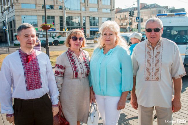 Луцьк у вишиванках. ФОТОРЕПОРТАЖ