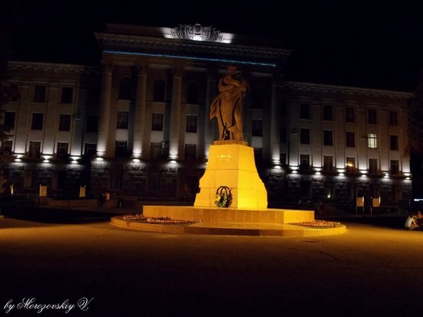 Фото нічного Луцька