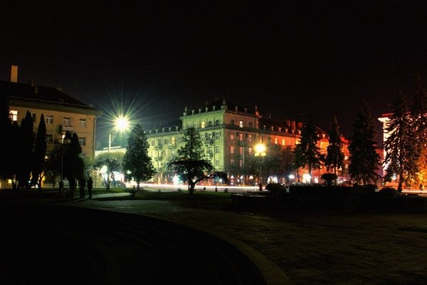 Фото нічного Луцька