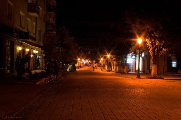 Фото нічного Луцька