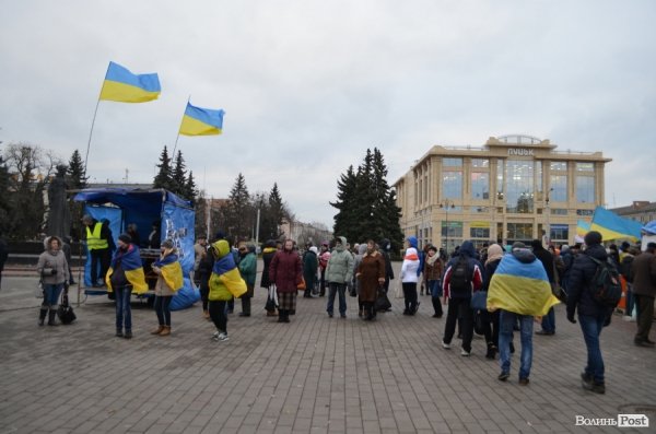 П'ятий день Нового Майдану у Луцьку. ФОТО