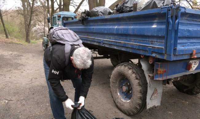 До загальноміської толоки у Луцьку долучилися майже 1200 людей