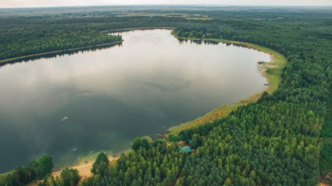 Опублікували чарівні світлини волинського озера