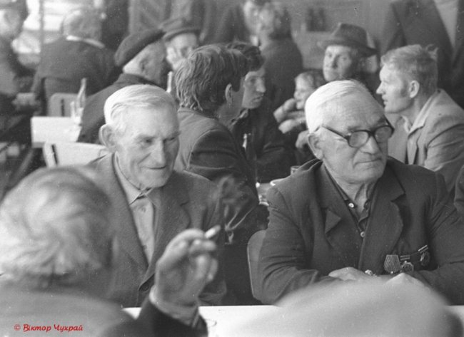 Справжні солдати, які пережили пекло війни: фотоспогади 30 років тому