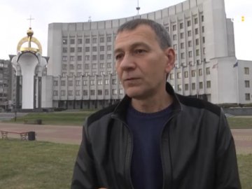 Під стінами Волинської ОДА зібралися підприємці, які проти касових апаратів. ВІДЕО  