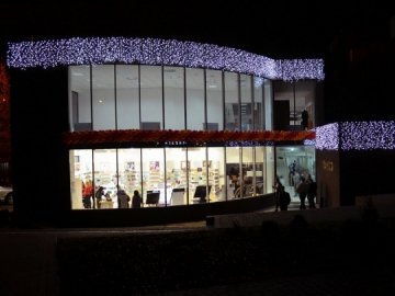 У центрі Луцька відкрили торговий центр «Буратіно». ФОТО