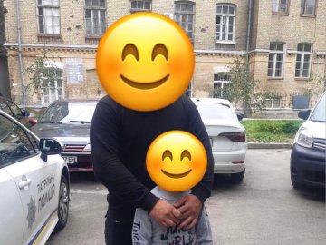 У Луцьку поліцейські допомогли знайти зниклу дитину