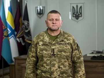 «Україна не здається – завдяки вам!» – Залужний привітав воїнів із днем Збройних сил України. ВIДЕО  